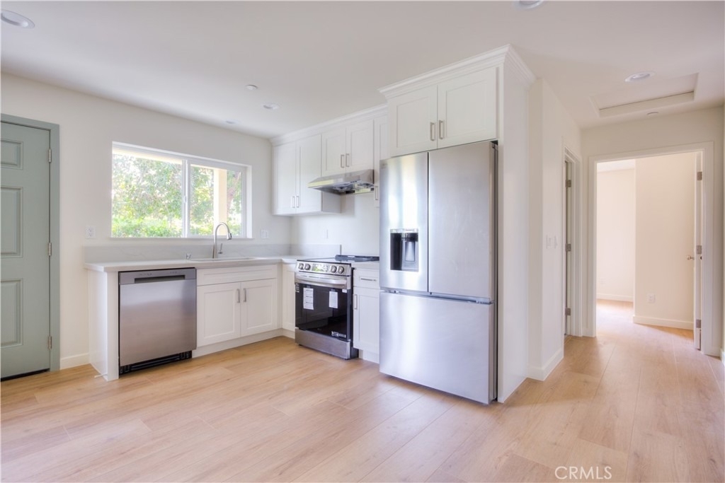 1806 8th St - Photo 6