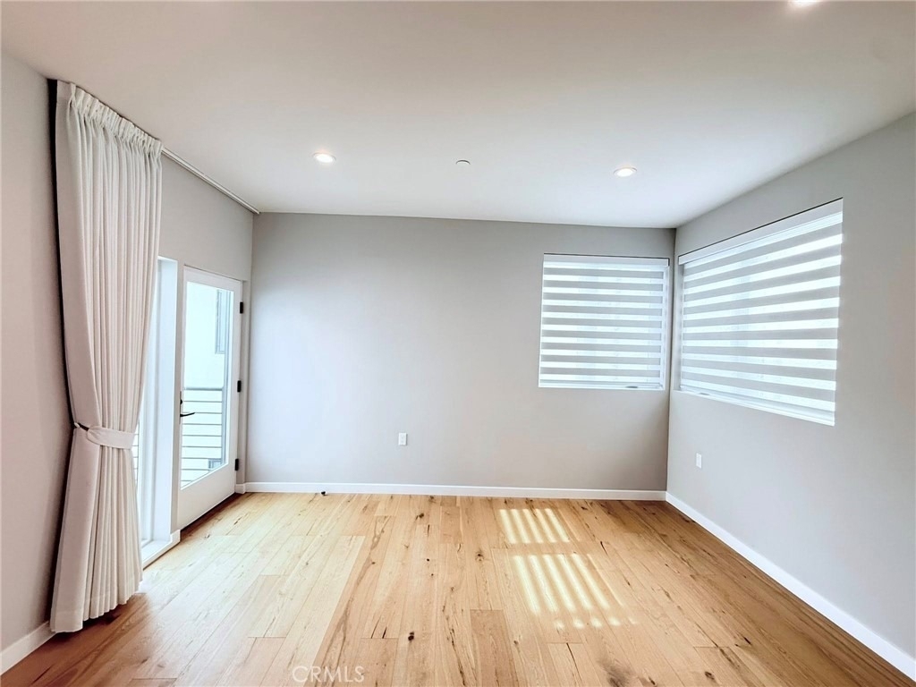 1729 S Barrington - Photo 6