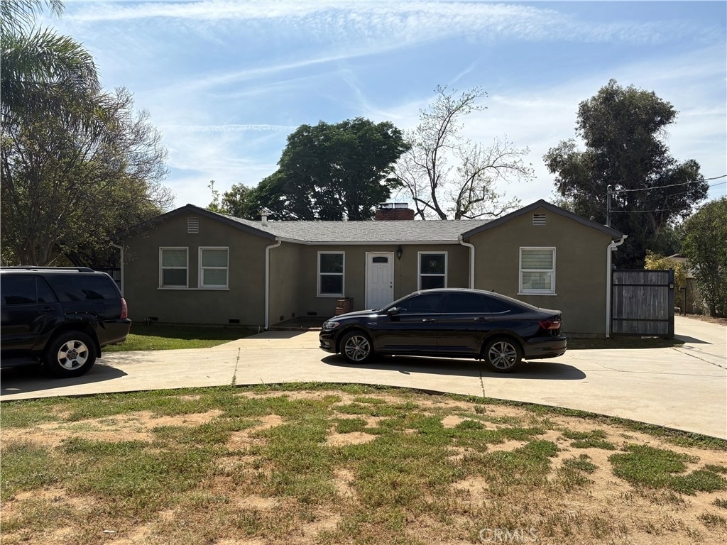 12917 Gladstone - Photo 1