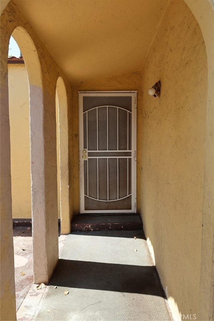 1229 E 59th - Photo 4