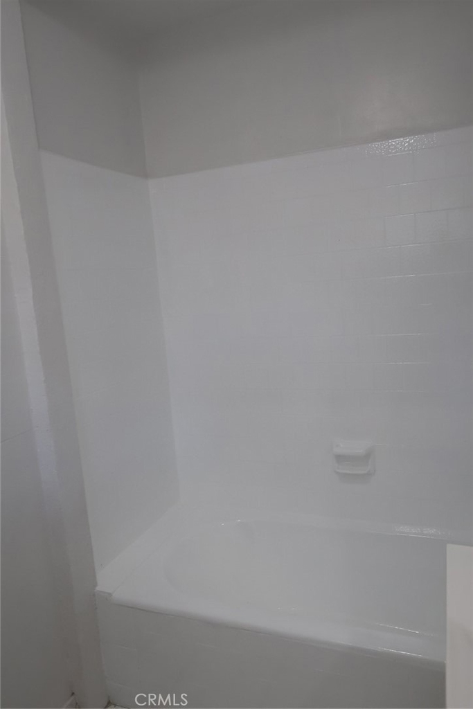 1229 E 59th - Photo 11