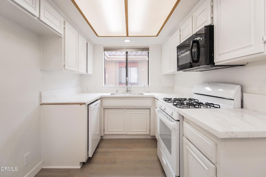 1169 Rosedale Avenue - Photo 6
