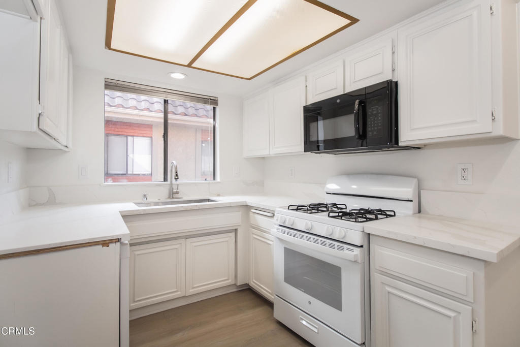 1169 Rosedale Avenue - Photo 7