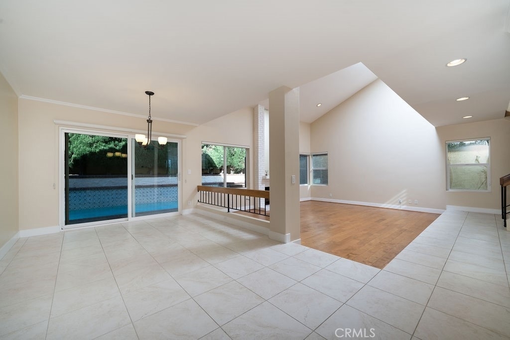34 Columbus - Photo 16