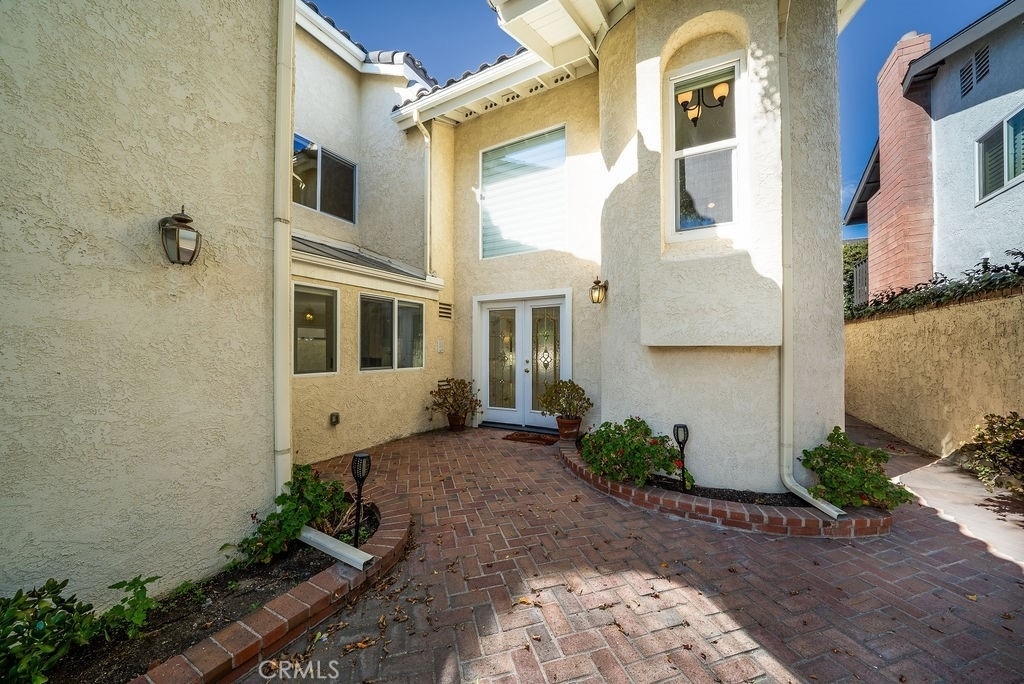 34 Columbus - Photo 2