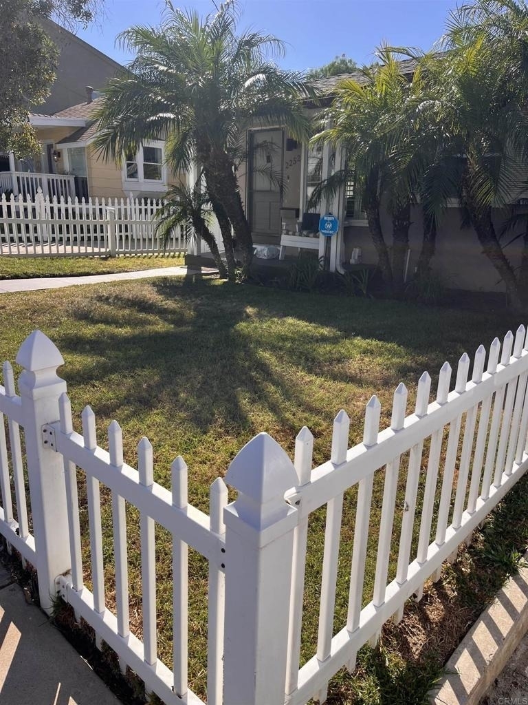 2252 Etiwanda Street - Photo 11