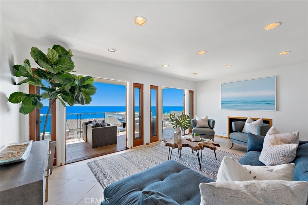 150 Cleo Street - Photo 3