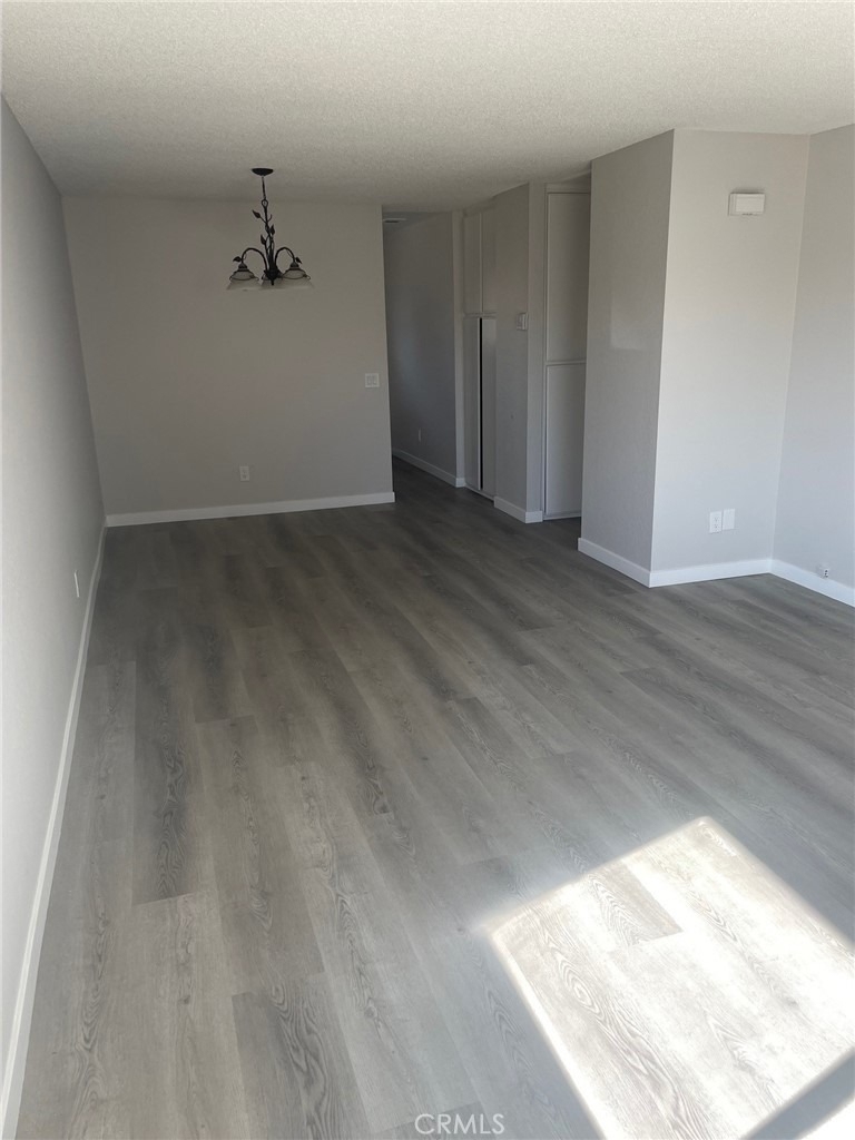 521 Courier - Photo 2