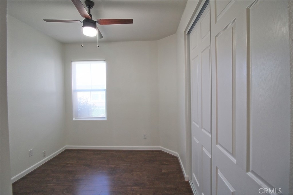 28422 Belleterre Avenue - Photo 13