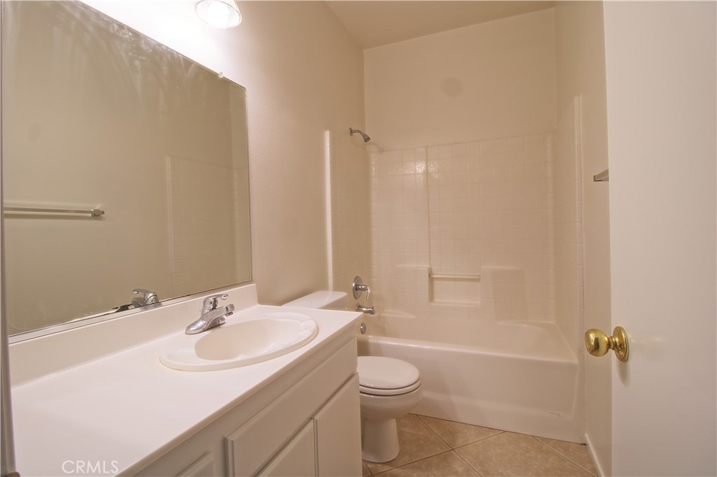 28422 Belleterre Avenue - Photo 14
