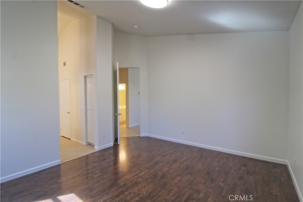 28422 Belleterre Avenue - Photo 10