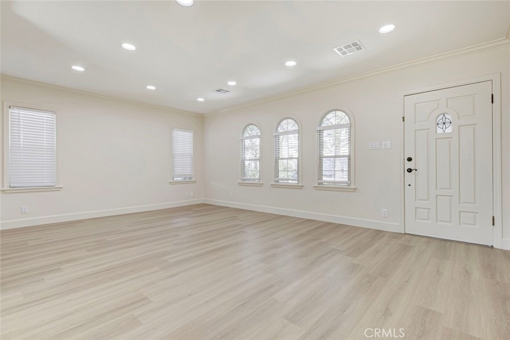 5709 Beck Avenue - Photo 4