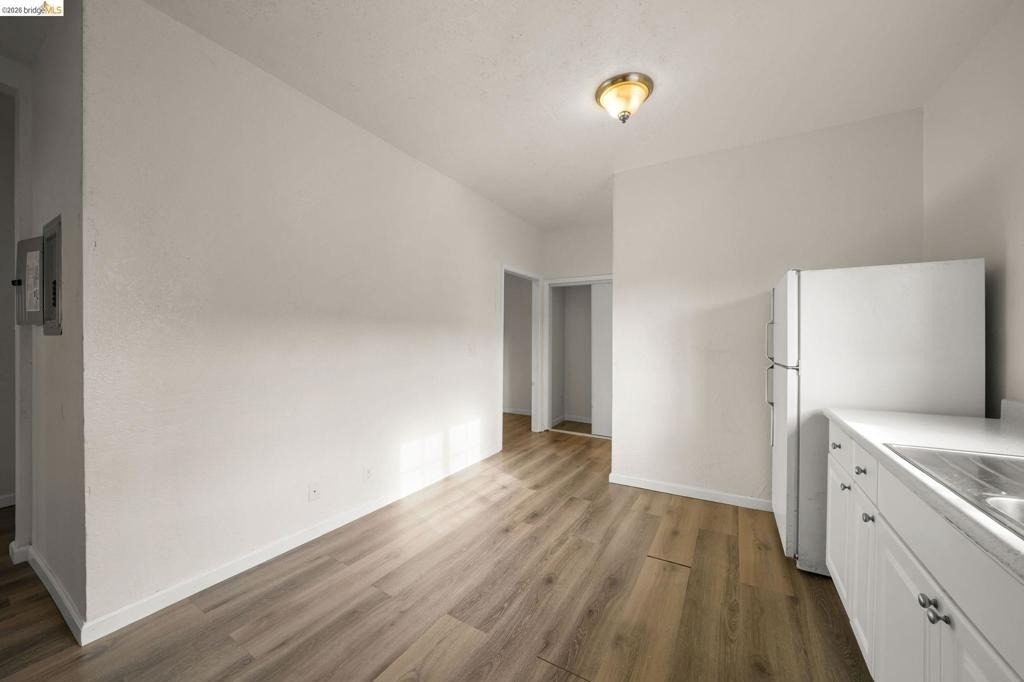 203 Bissell Ave - Photo 3