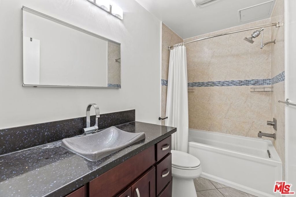 1033 6th Street - Photo 13