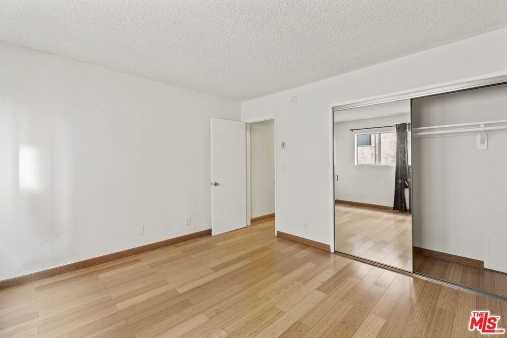 1033 6th Street - Photo 12