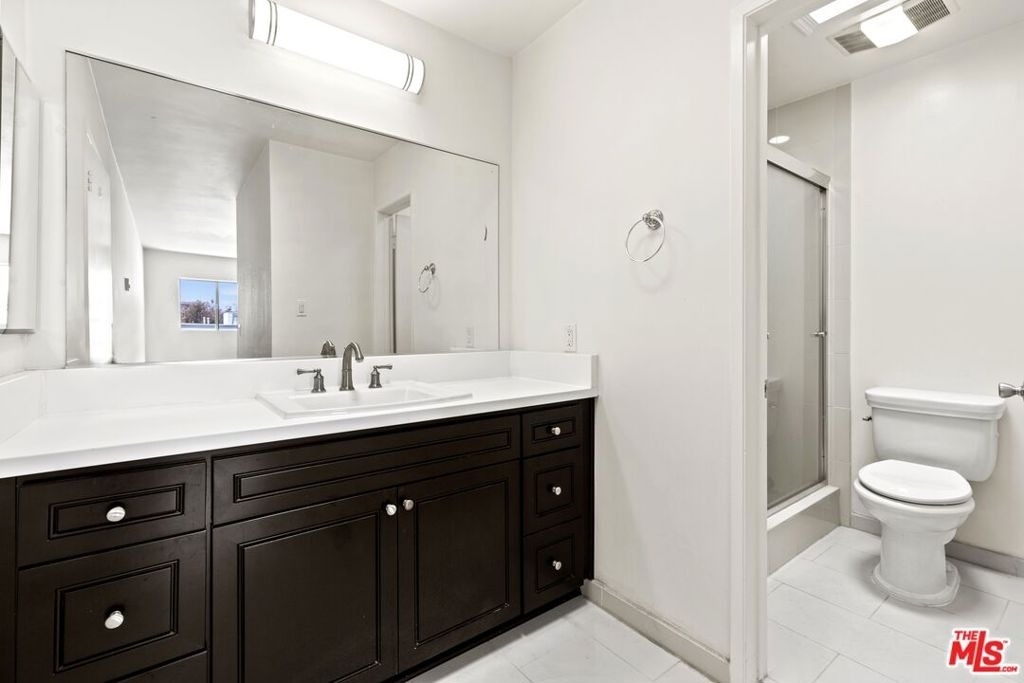 1033 6th Street - Photo 1