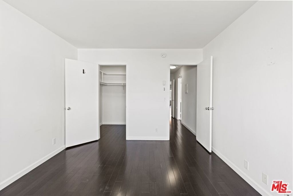 1033 6th Street - Photo 5