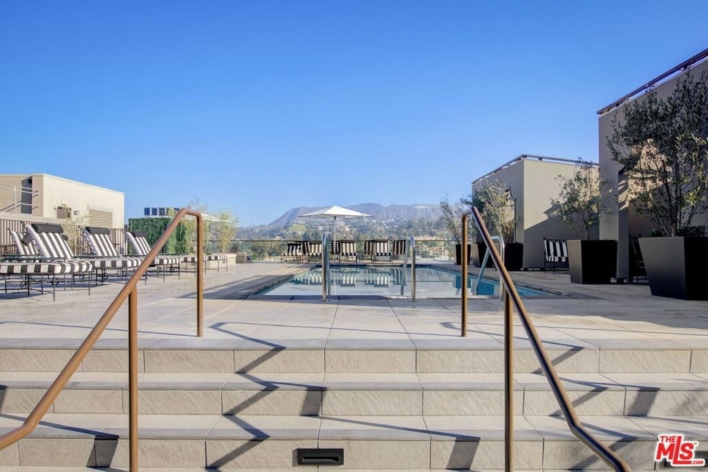 1645 N Vine Street - Photo 33