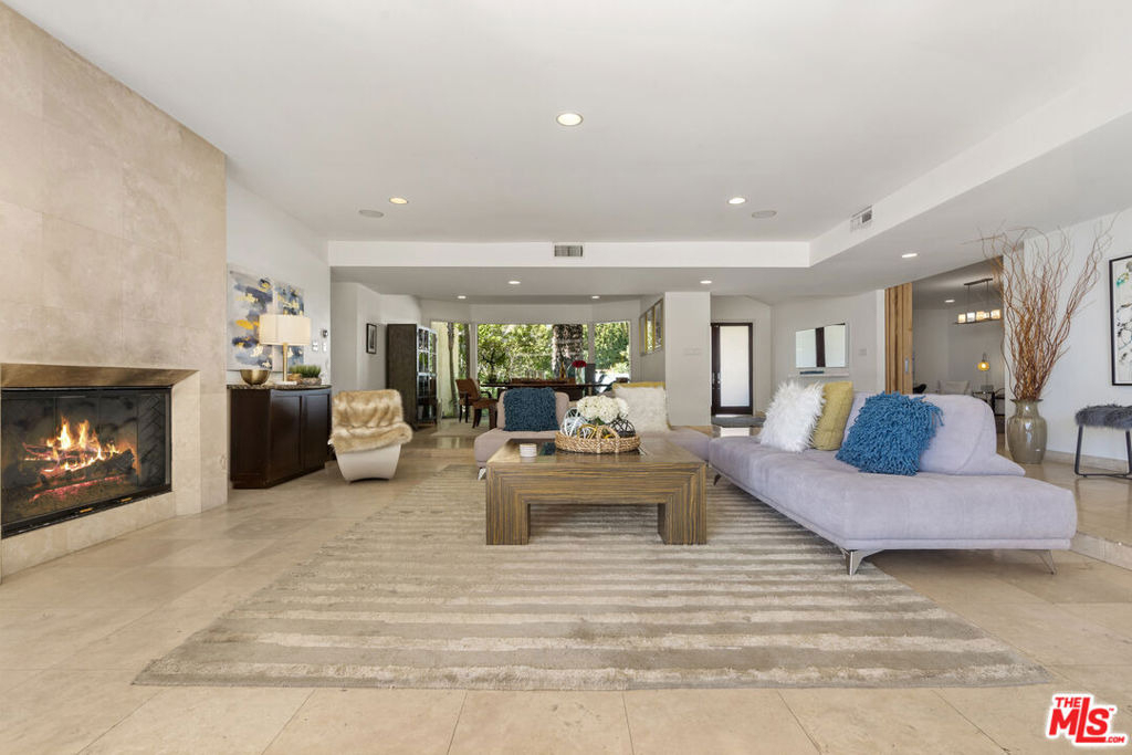 510 Leslie Lane - Photo 4
