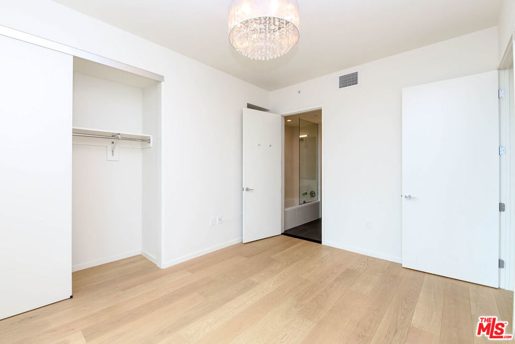 889 S Francisco Street - Photo 13