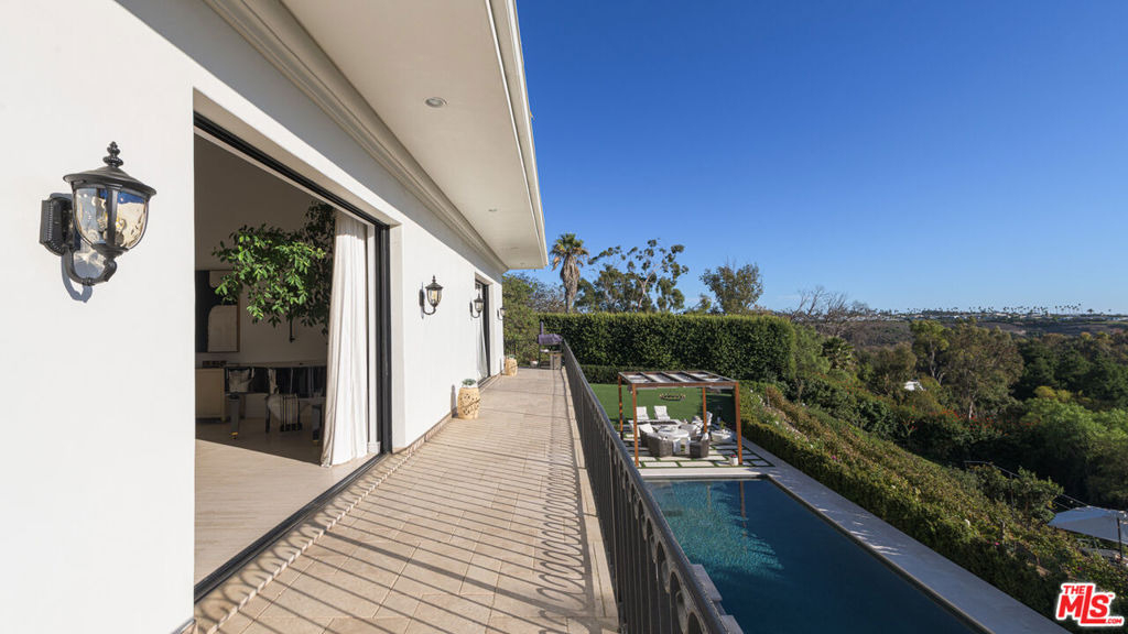 6110 Merritt Drive - Photo 10