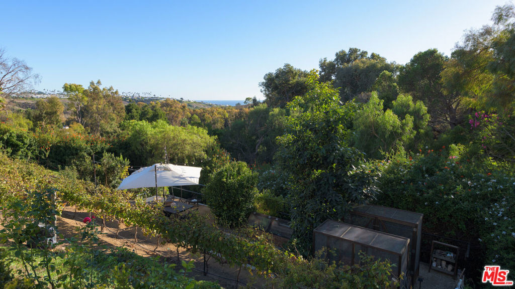6110 Merritt Drive - Photo 45