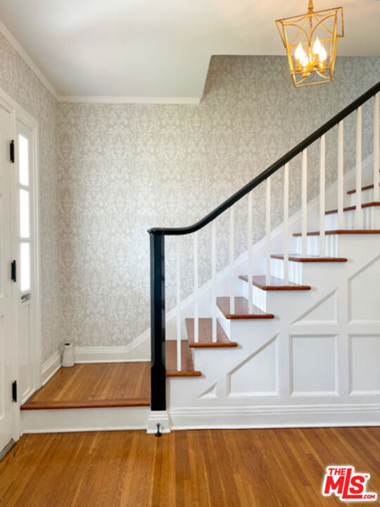 934 S Dunsmuir Avenue - Photo 1