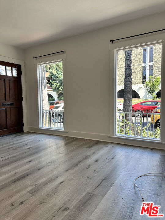 5528 Franklin Avenue - Photo 2