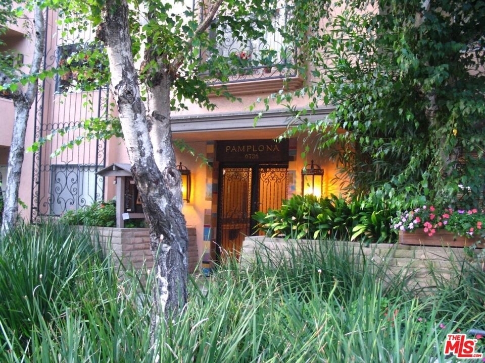 6708 Hillpark Drive - Photo 37