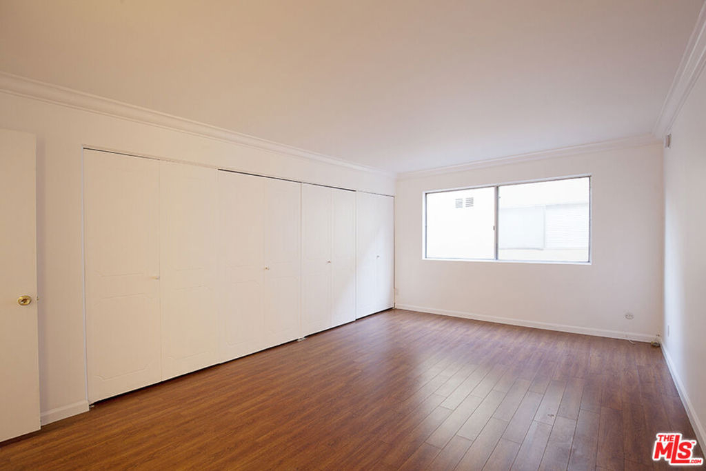 6708 Hillpark Drive - Photo 7