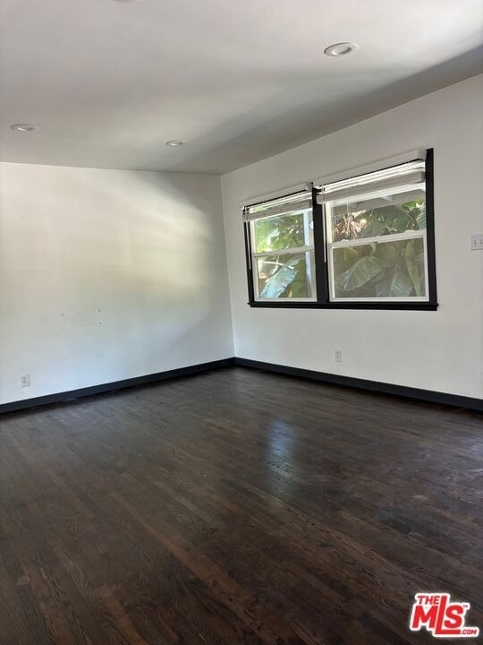688 Mildred Avenue - Photo 6