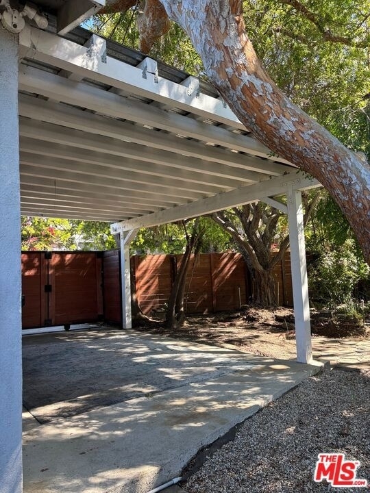 688 Mildred Avenue - Photo 14