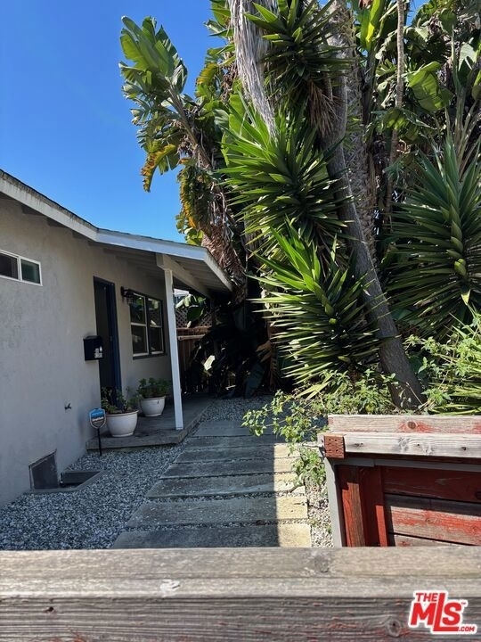 688 Mildred Avenue - Photo 11