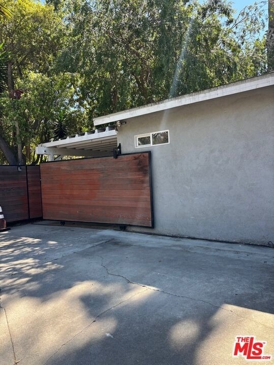 688 Mildred Avenue - Photo 9