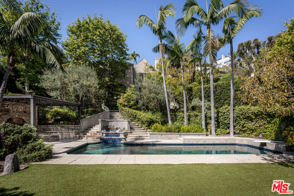 353 N Gunston Drive - Photo 3