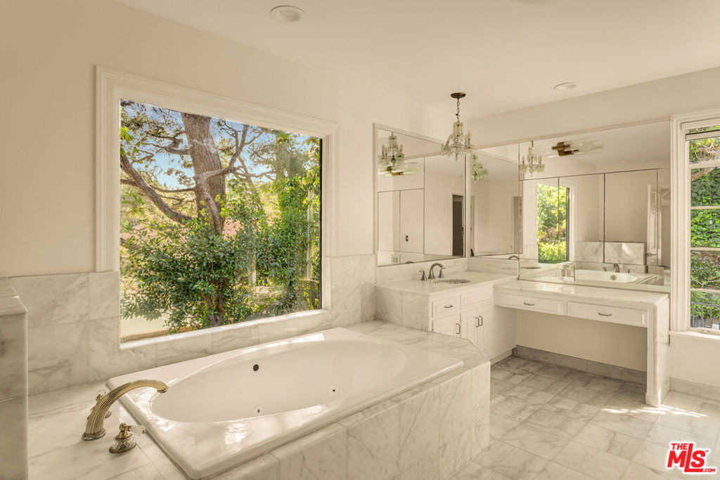 353 N Gunston Drive - Photo 21