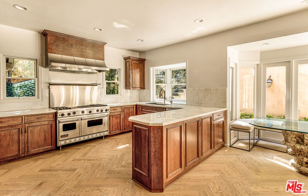 353 N Gunston Drive - Photo 9