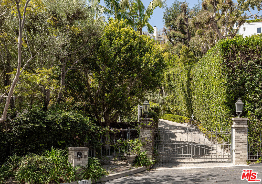 353 N Gunston Drive - Photo 36