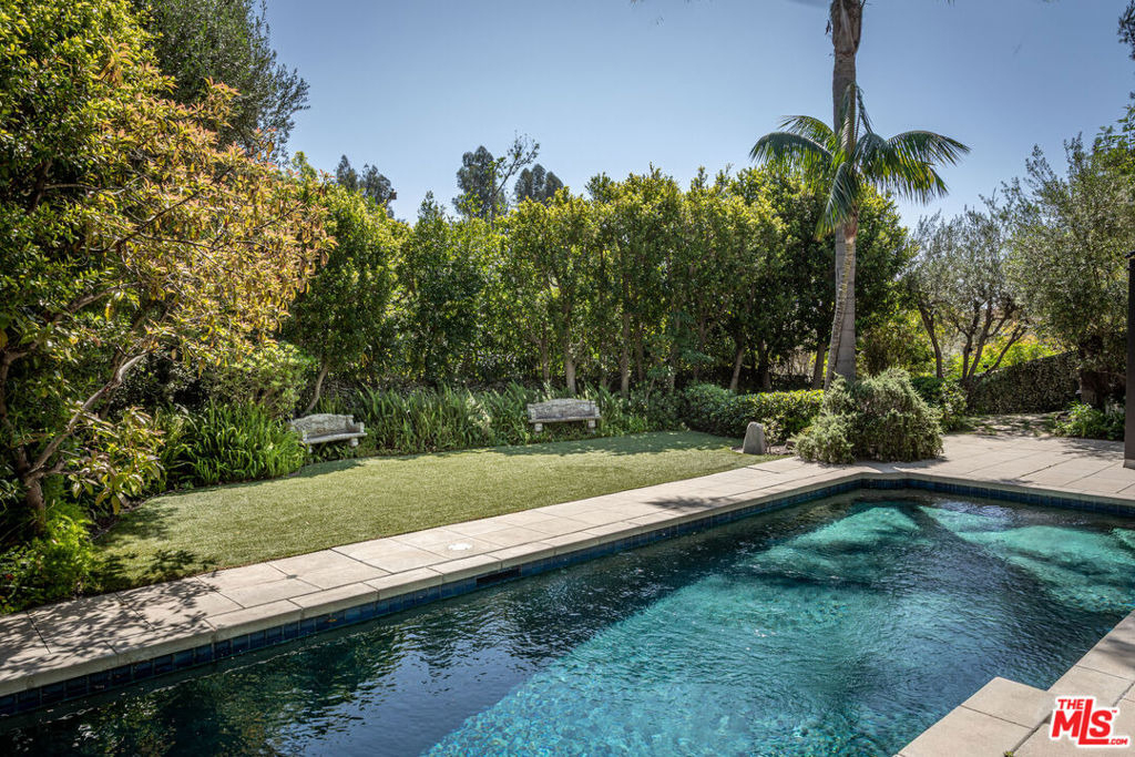 353 N Gunston Drive - Photo 2