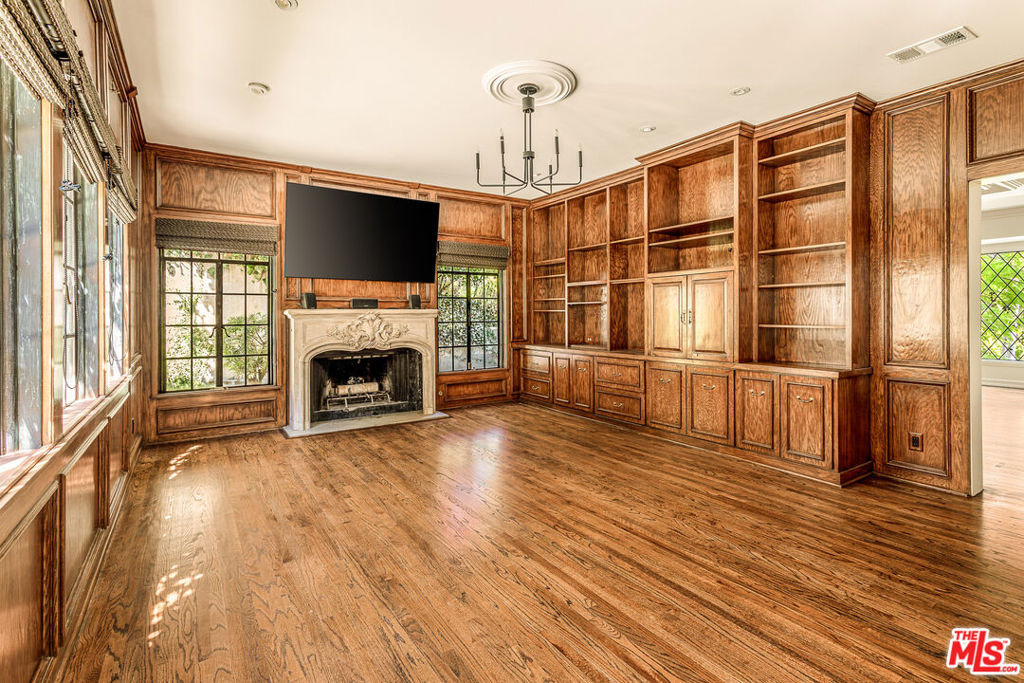 353 N Gunston Drive - Photo 8
