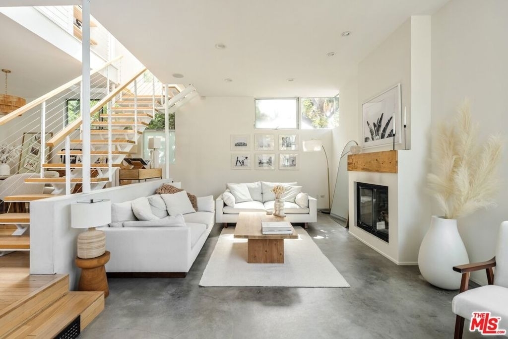 844 California Avenue - Photo 0