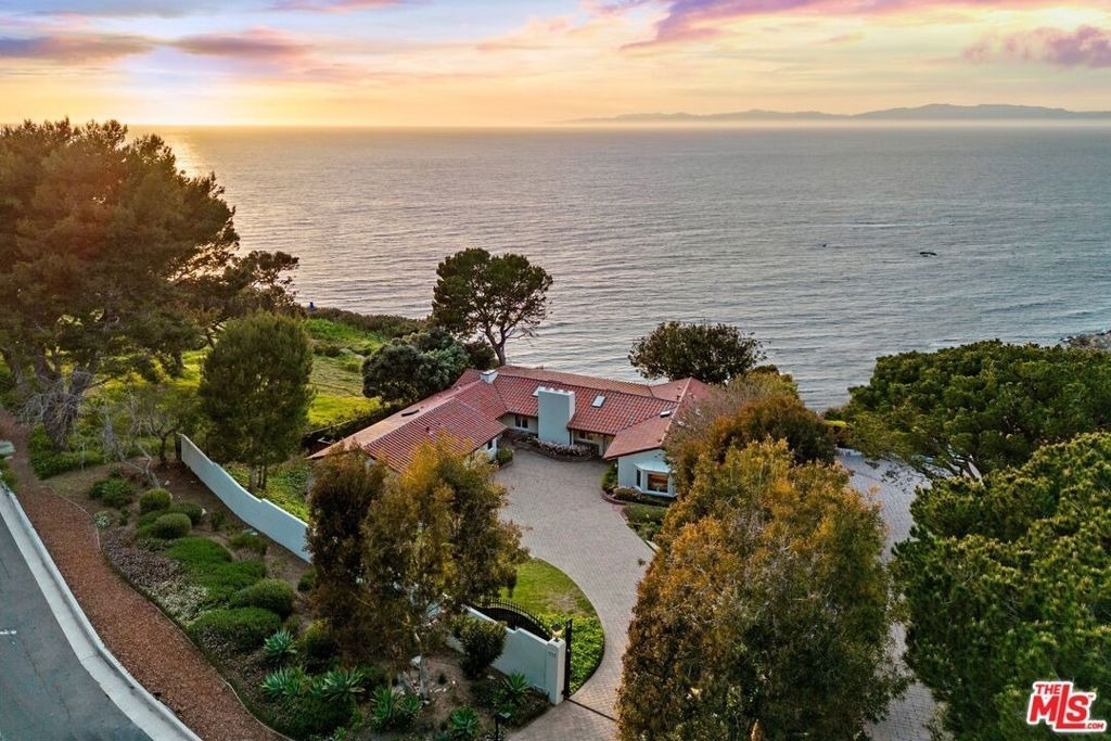 1115 W Palos Verdes Drive - Photo 7