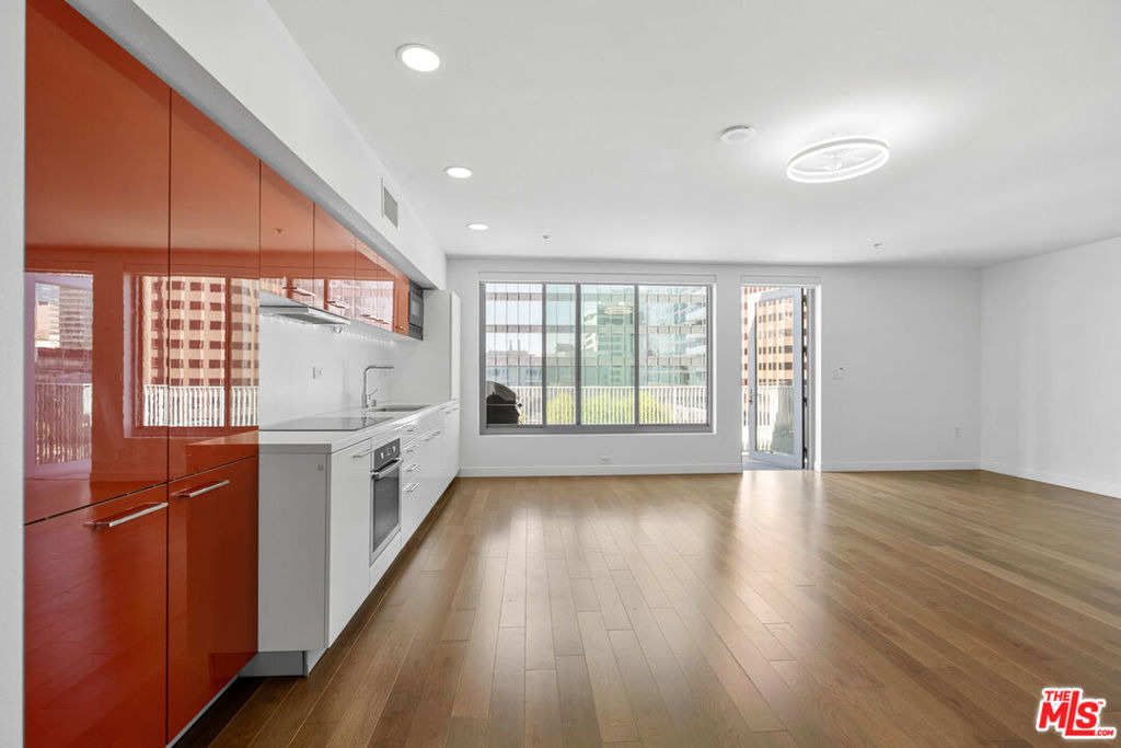 901 S Flower Street - Photo 3