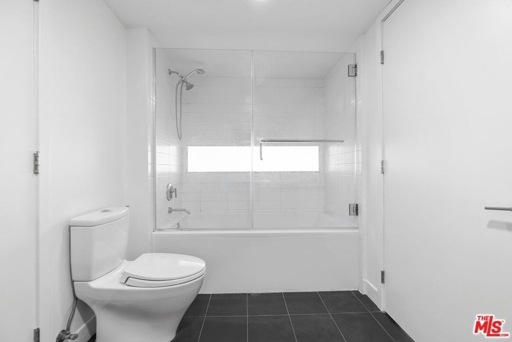 901 S Flower Street - Photo 10