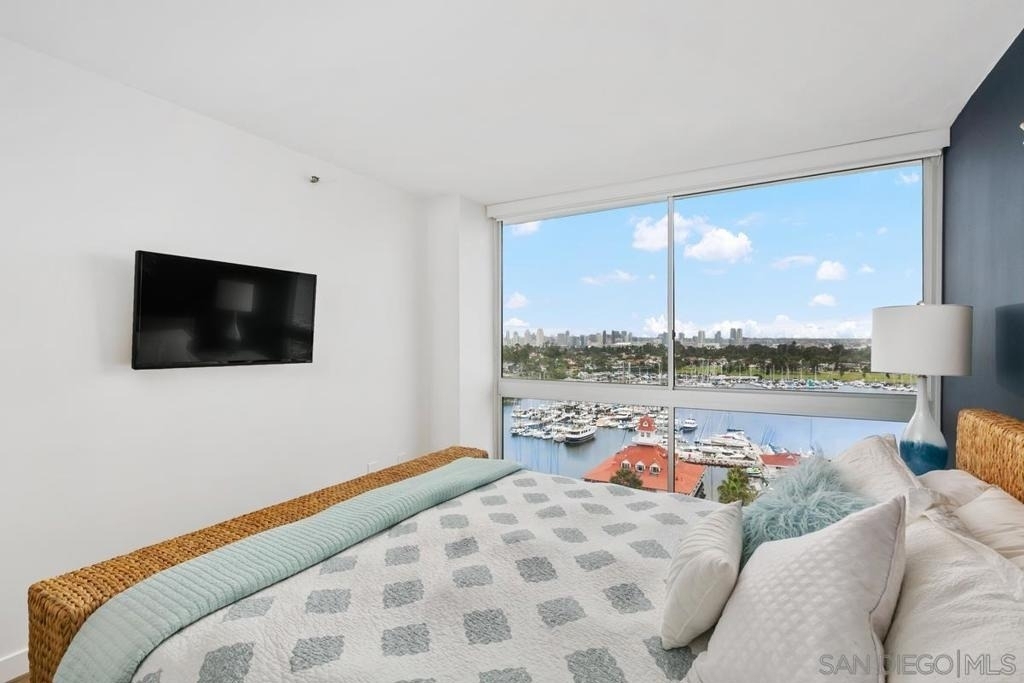 1710 Avenida Del Mundo - Photo 12