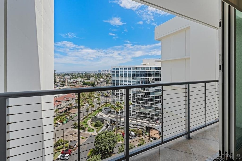 1720 Avenida Del Mundo - Photo 24