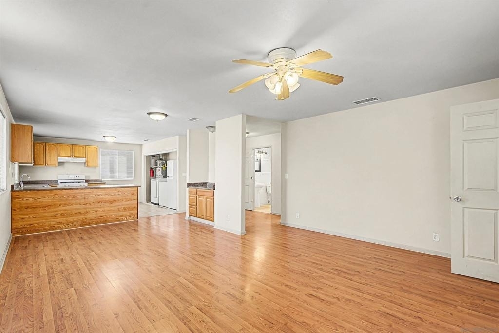 4397 Swift Ave - Photo 2