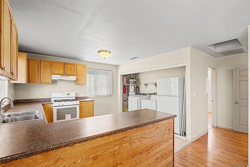 4397 Swift Ave - Photo 4