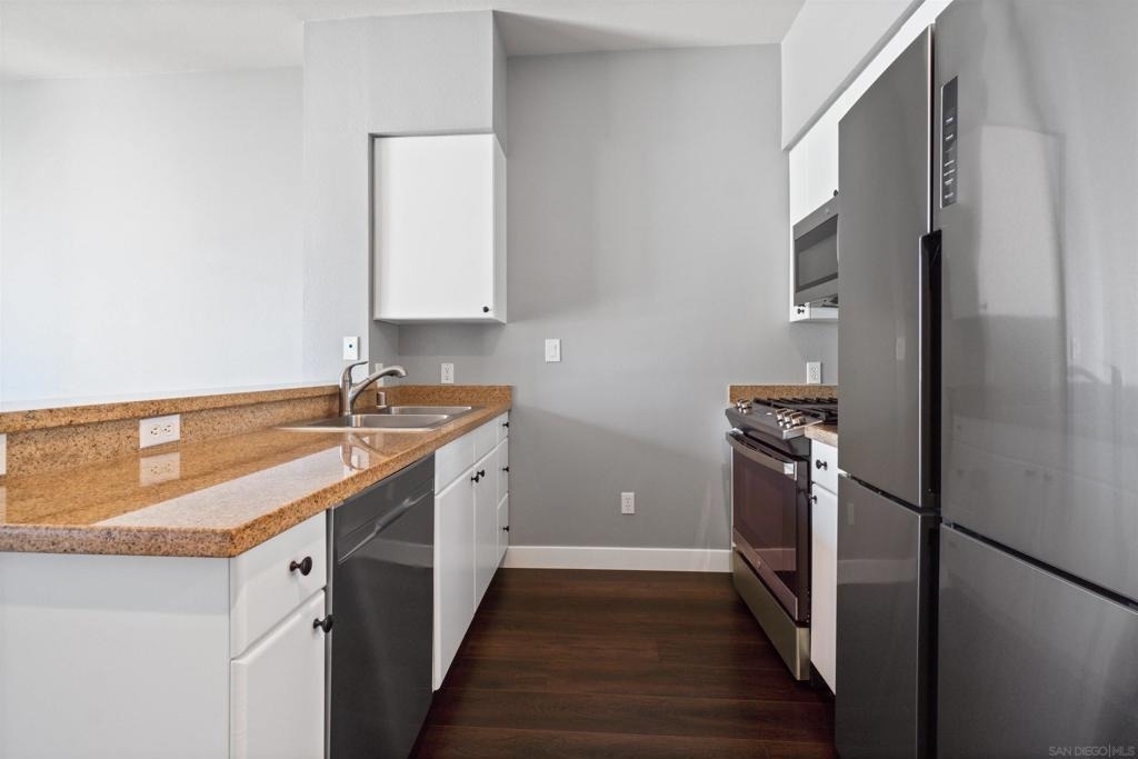 445 Island Ave - Photo 12