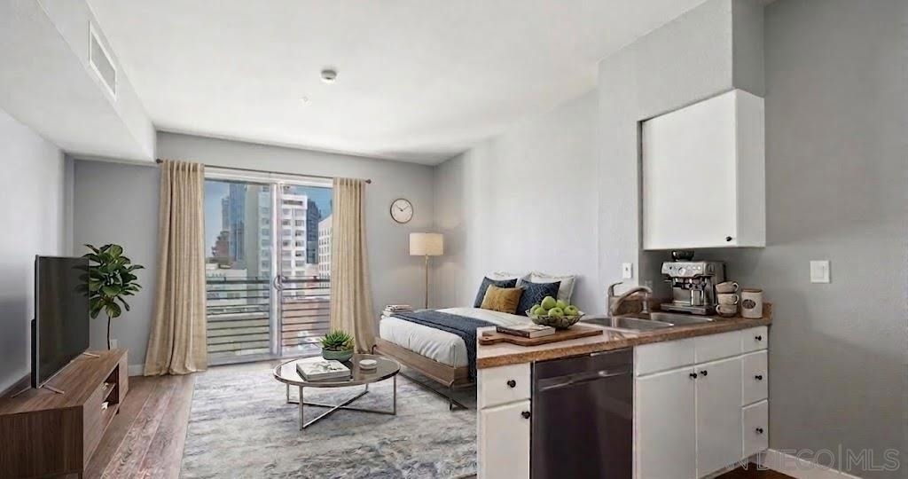 445 Island Ave - Photo 2
